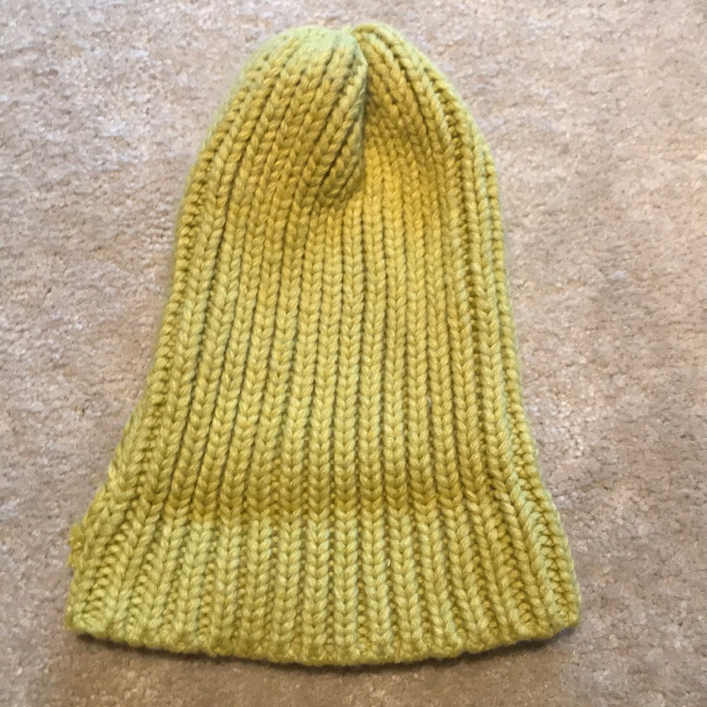 A bright yellowish green hat - Picture 2 of 3